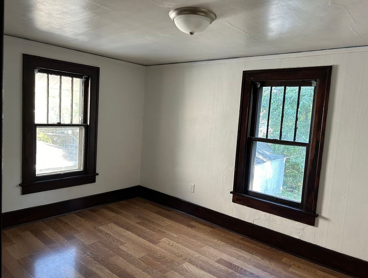 1011 Maple Row #1 - Photo 6 of 12