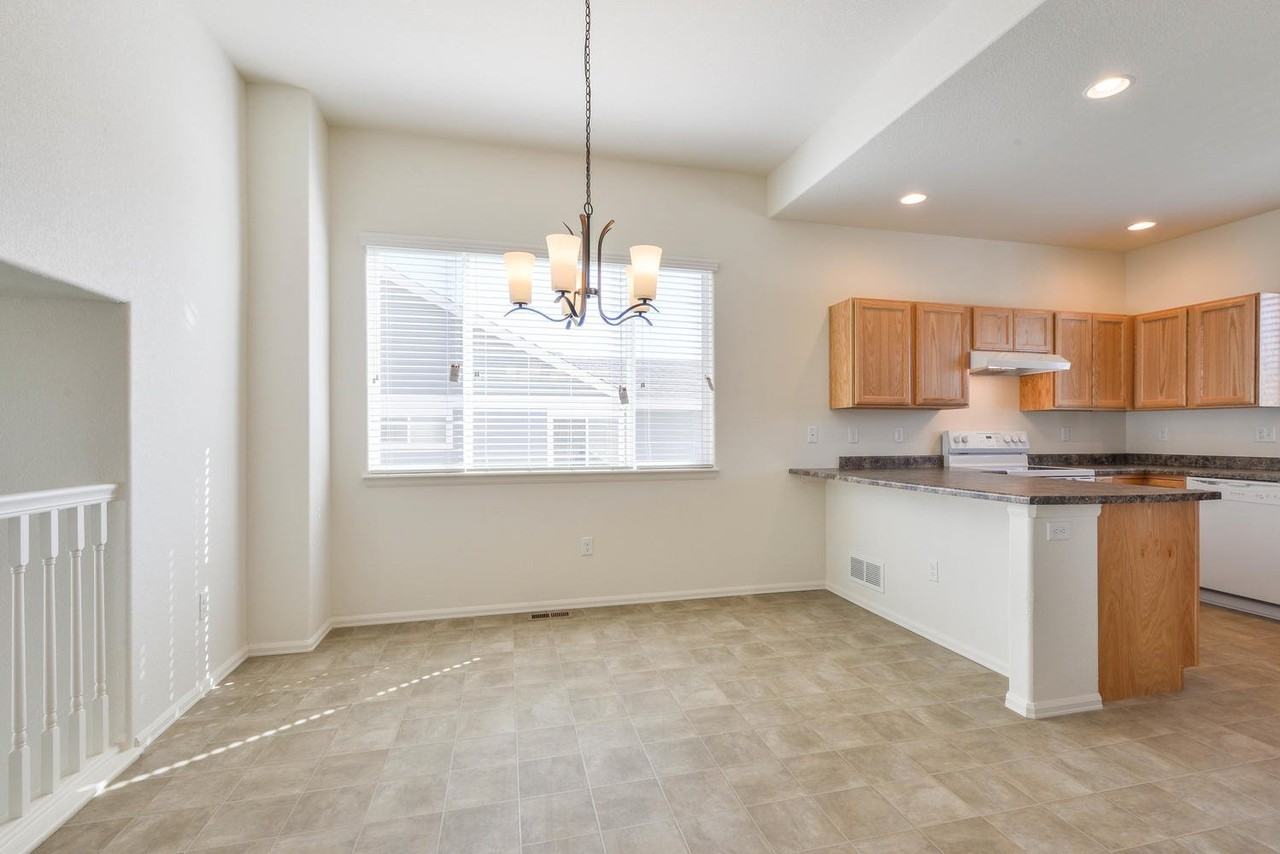 8815 16th St - Photo 2 of 15