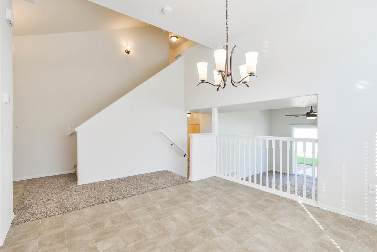 8815 16th St - Photo 4 of 15