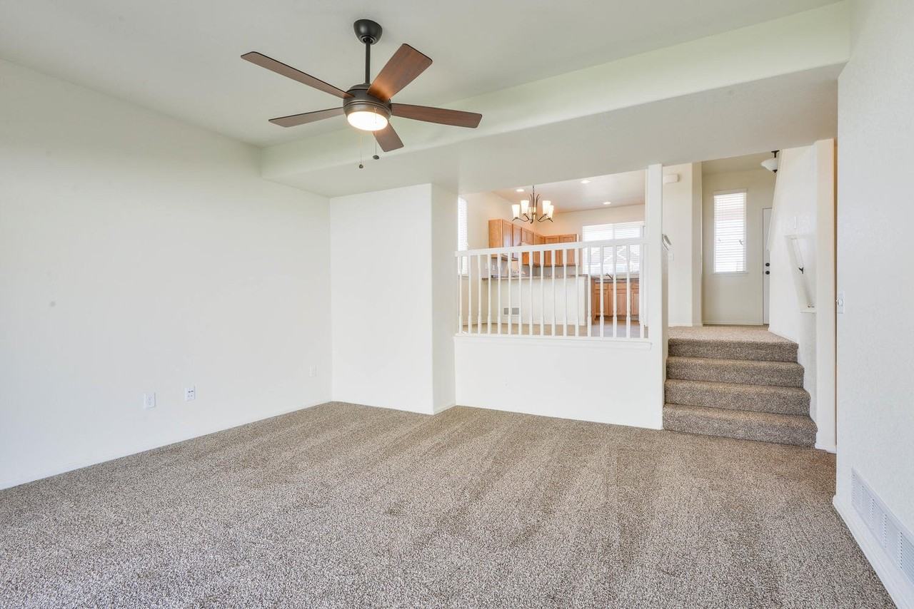8815 16th St - Photo 7 of 15