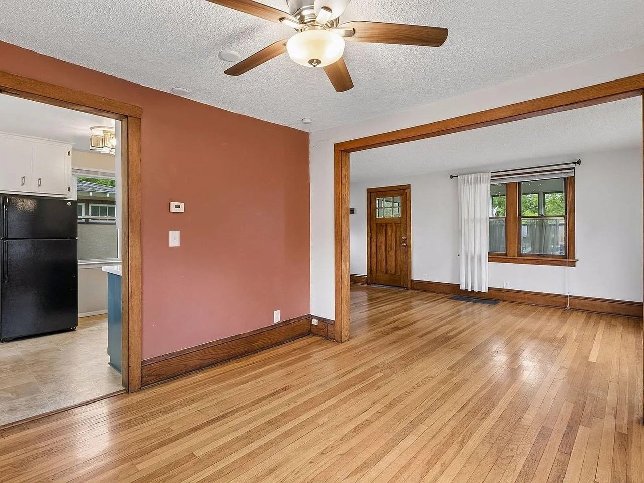 4156 Minnehaha Ave - Photo 6 of 8