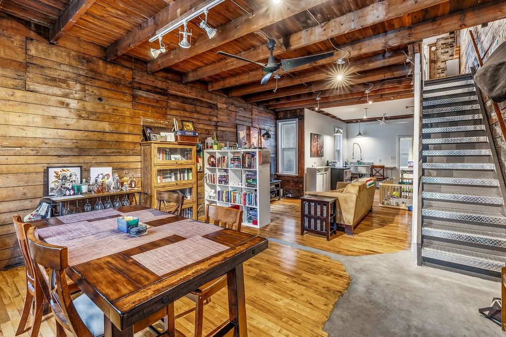 439 Kent Street - Photo 5 of 35