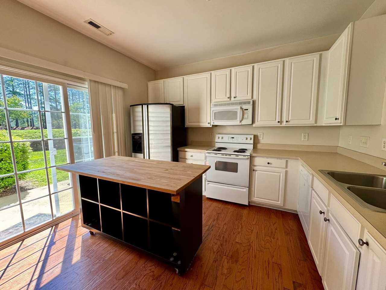 21 Canary Ct - Photo 3 of 11