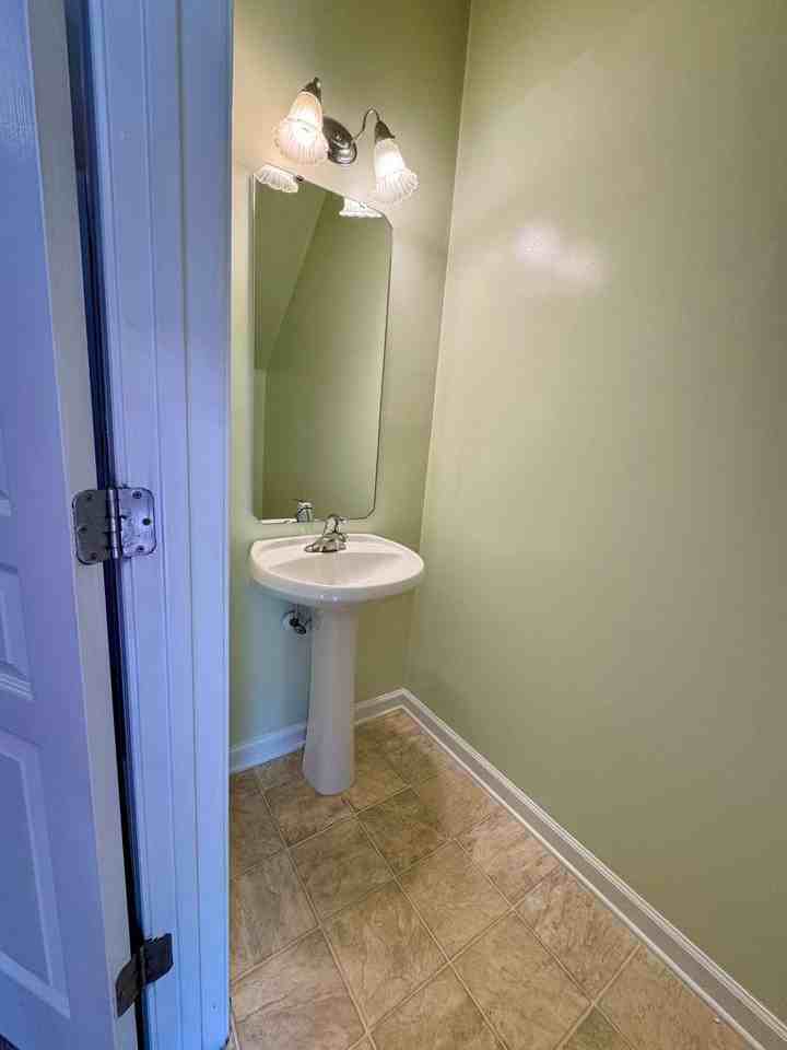21 Canary Ct - Photo 4 of 11