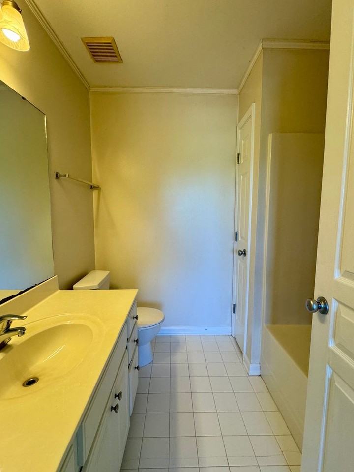 21 Canary Ct - Photo 7 of 11