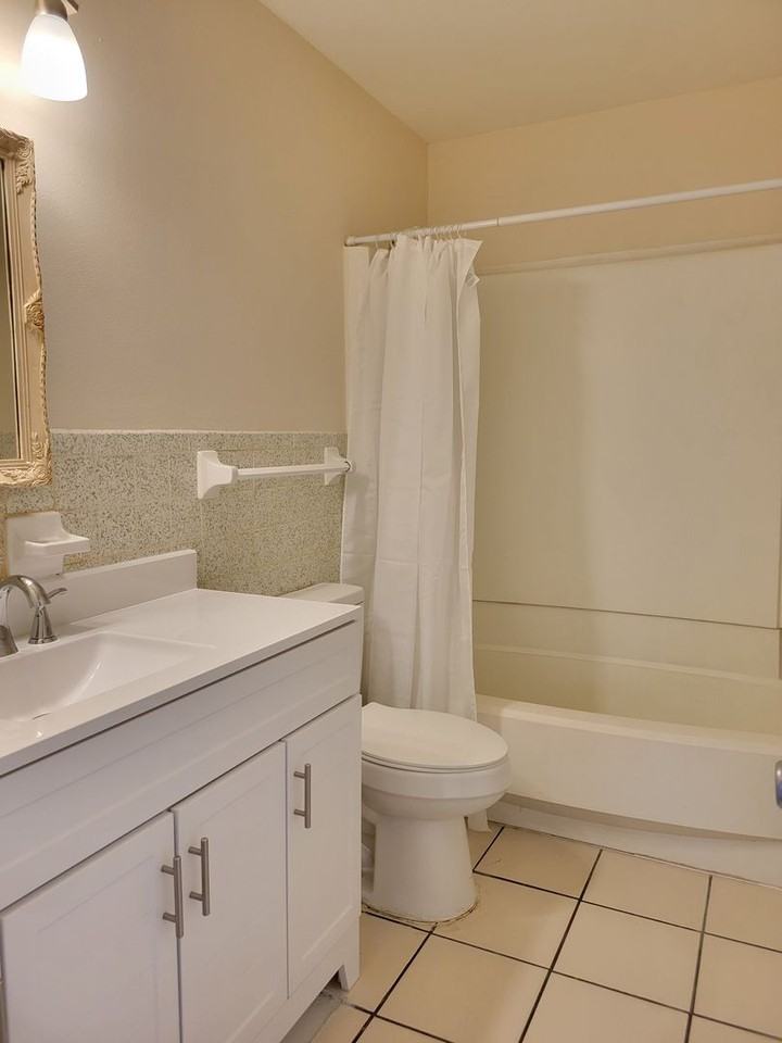 2101 Avenue G Nw - Photo 7 of 10