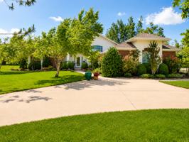 featured image of 13600 Lakeshore Dr #NA