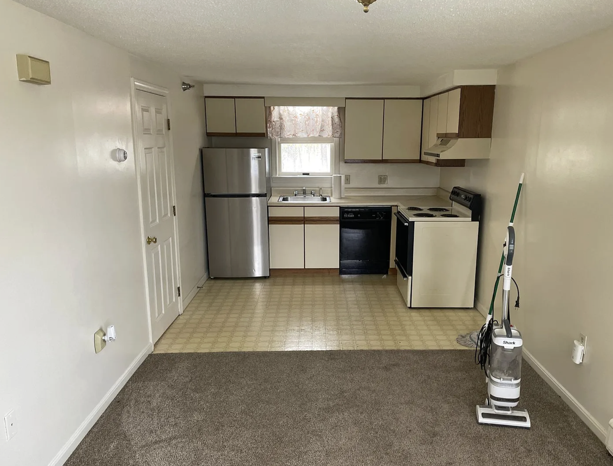 844 State St #39 - Photo 2 of 8