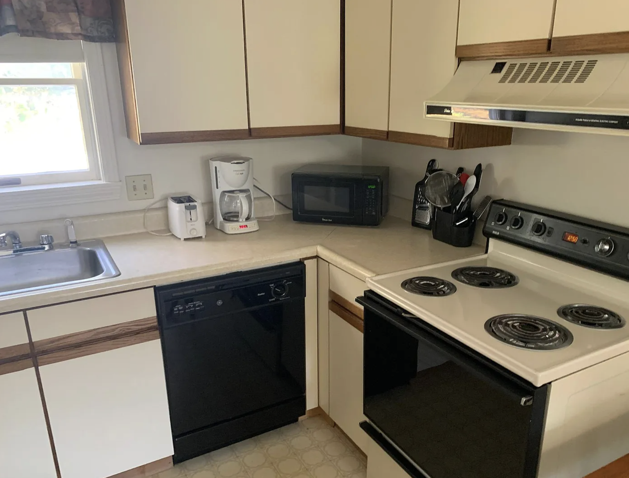 844 State St #39 - Photo 3 of 8