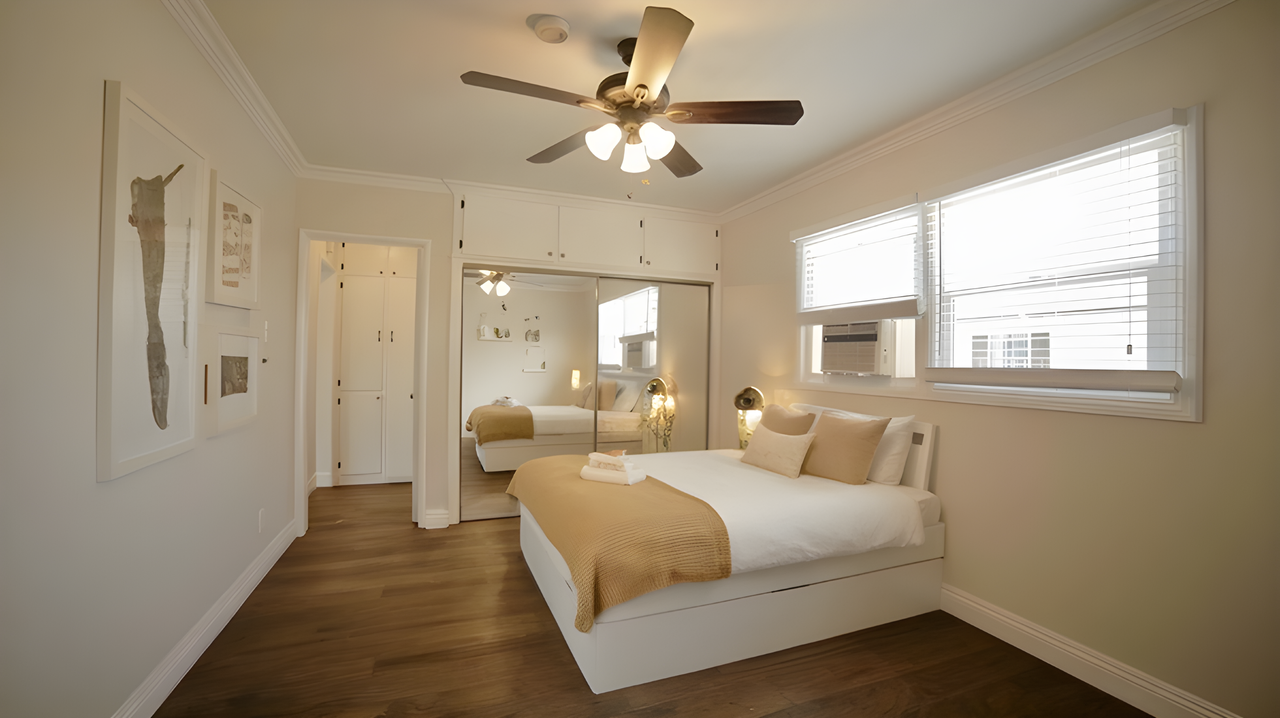 4327 Clinton St #3 - Photo 5 of 6