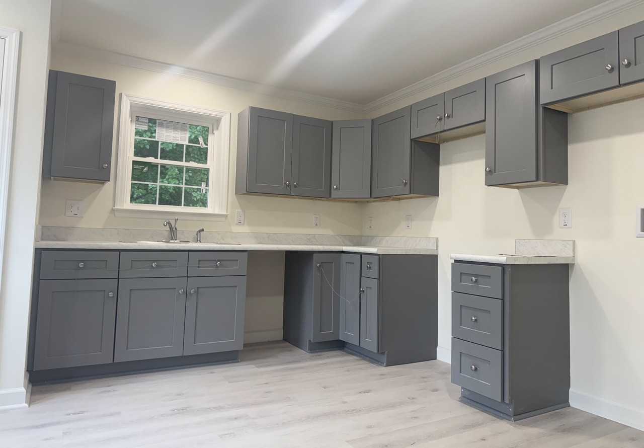 212 Market St #B - Photo 4 of 9