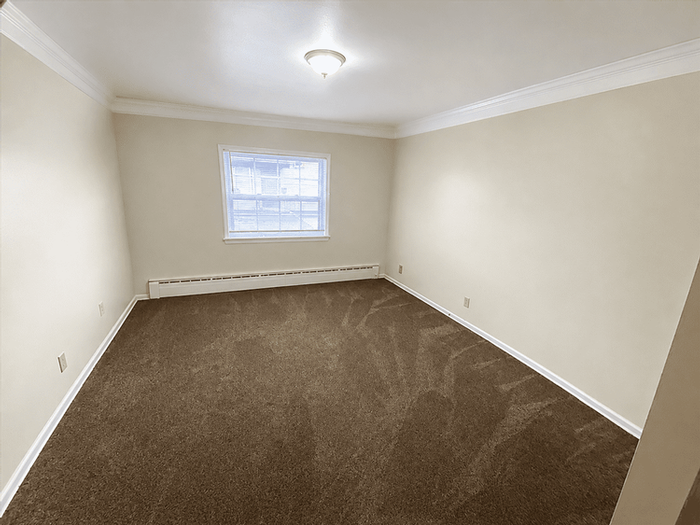 223 W Washington Ave #1B - Photo 4 of 6