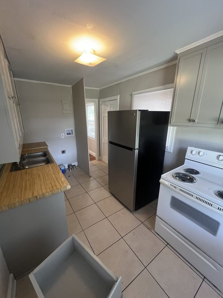 414 W Wilkins St #414 - Photo 4 of 12