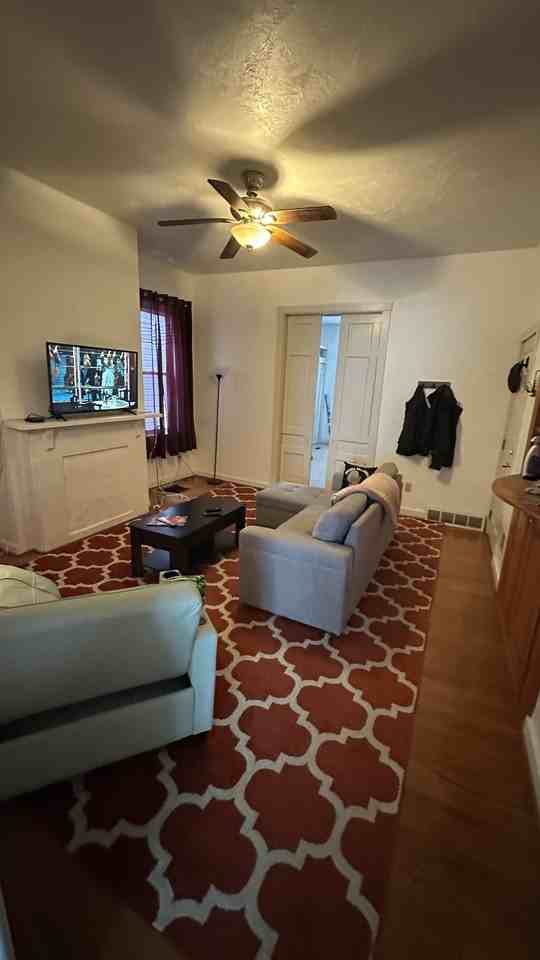 314 Augusta St #1 - Photo 3 of 13
