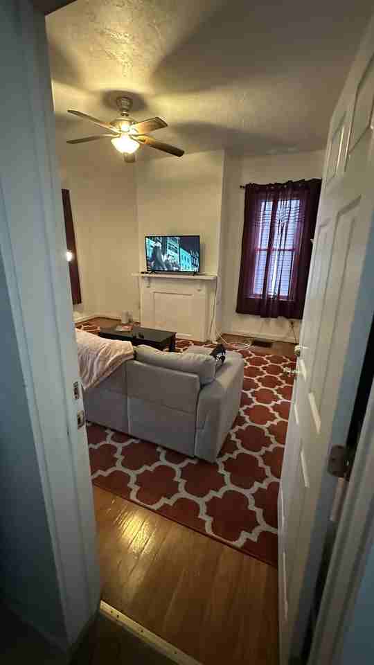 314 Augusta St #1 - Photo 4 of 13
