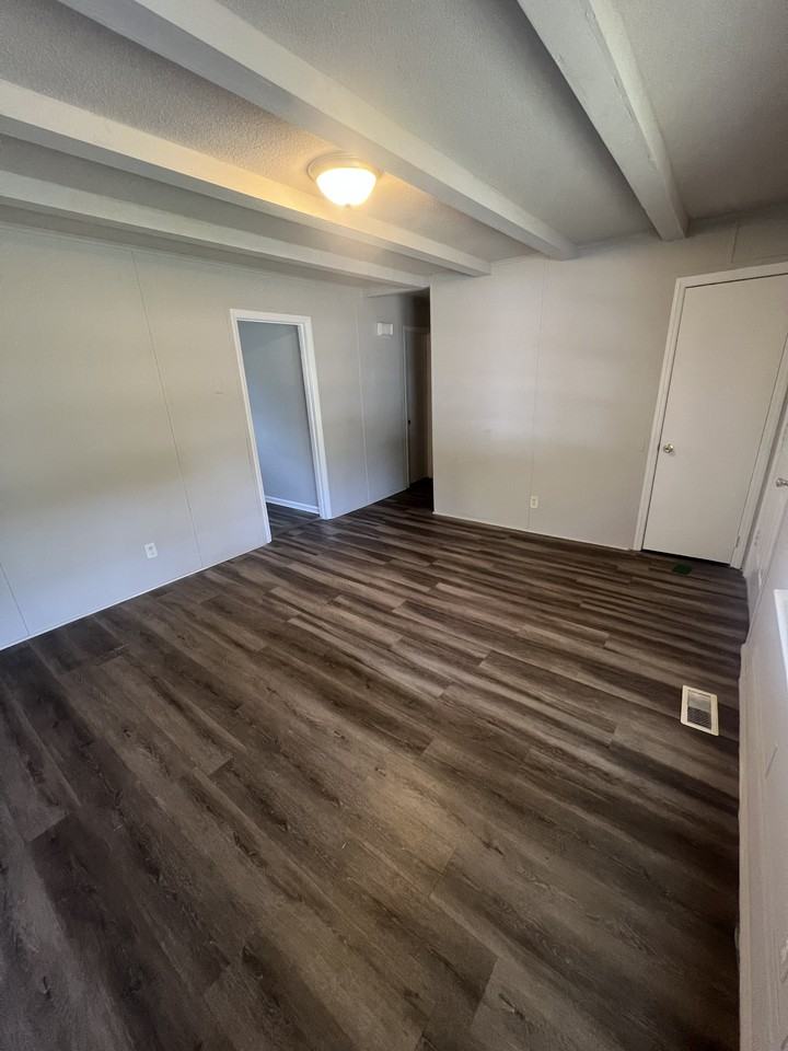 5607 Agner Dr #B - Photo 2 of 8