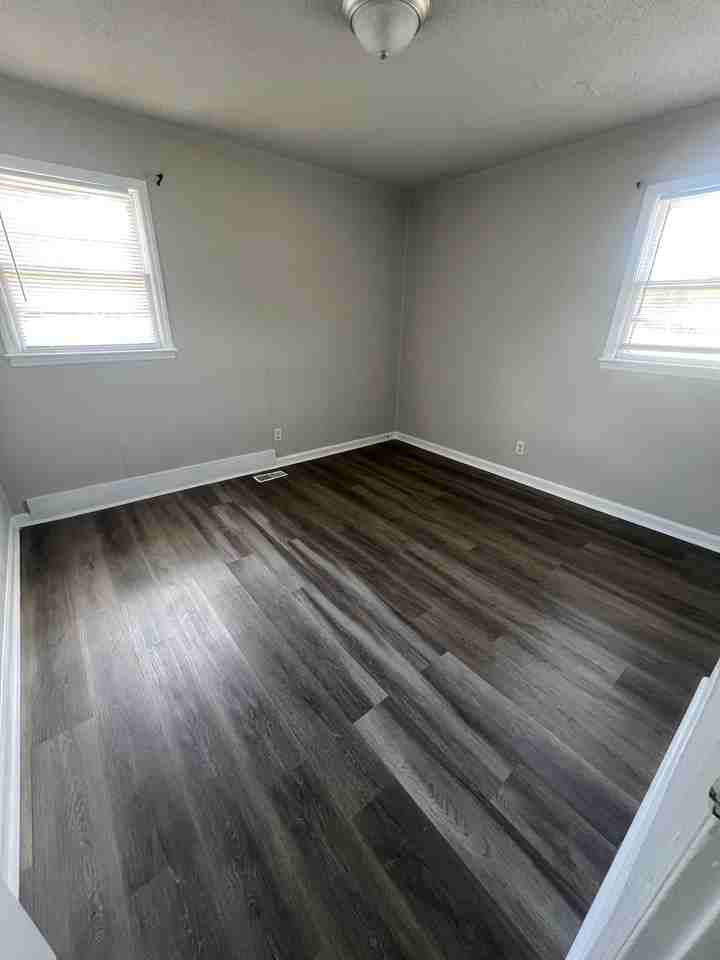 5607 Agner Dr #B - Photo 5 of 8