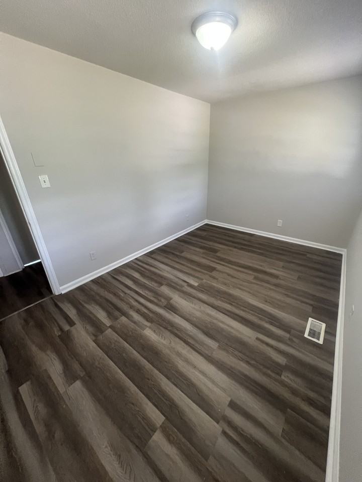 5607 Agner Dr #B - Photo 6 of 8