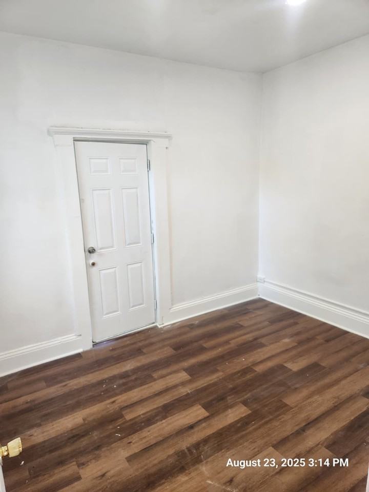112 Birch St #1stFL - Photo 4 of 4
