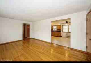 6883 N Northwest Hwy #2R - Photo 6 of 10