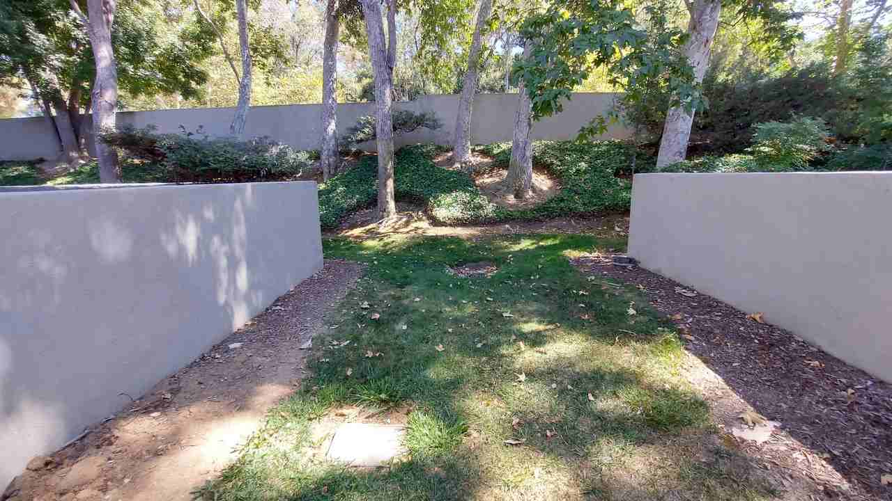 23975 Arroyo Park Dr #NA - Photo 3 of 27