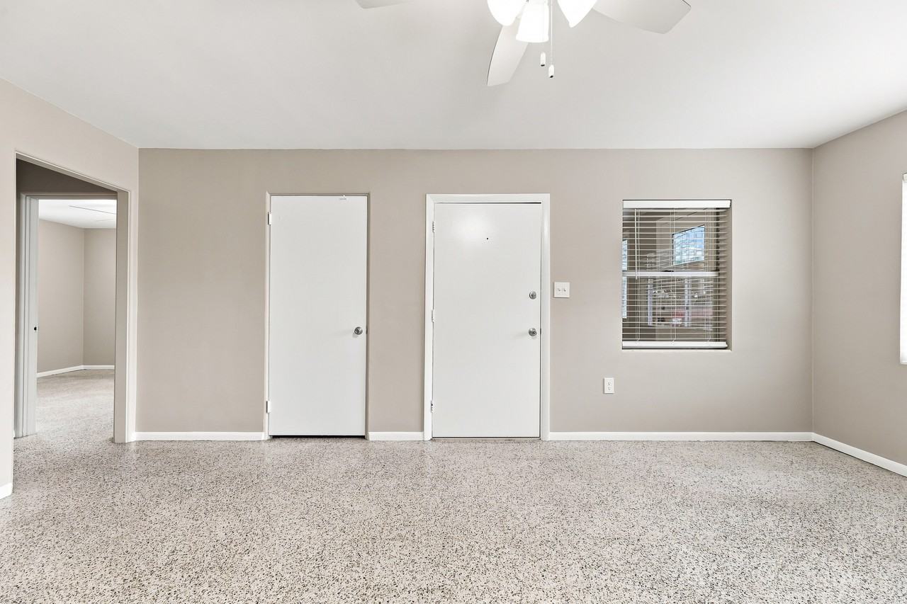 164 Cedar Ave #164 - Photo 6 of 20