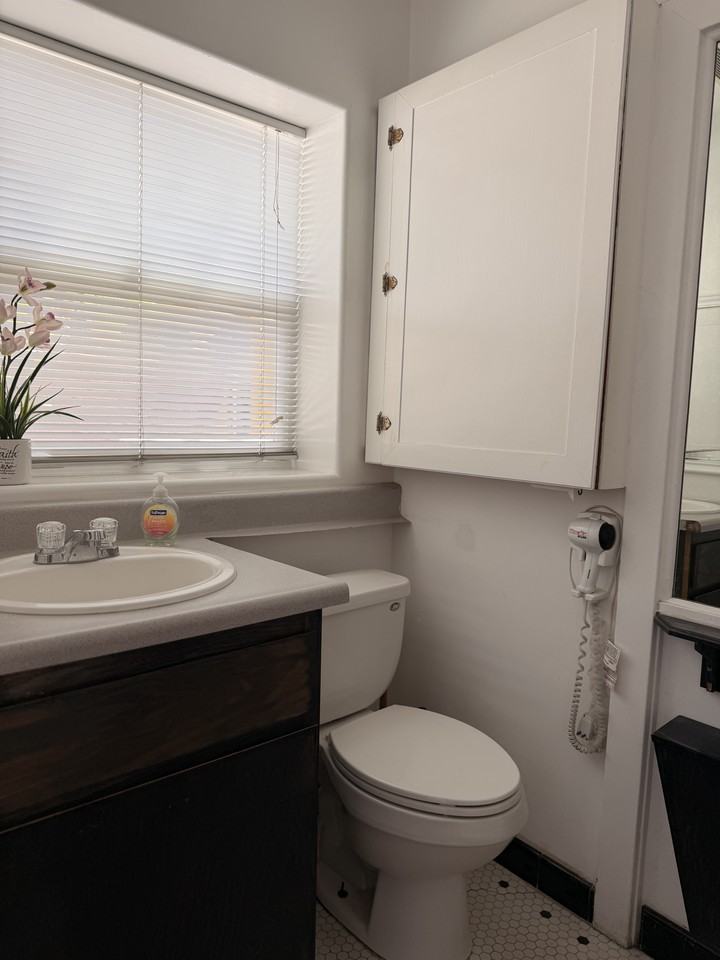 2346 Greenfield Ave #NA - Photo 2 of 20