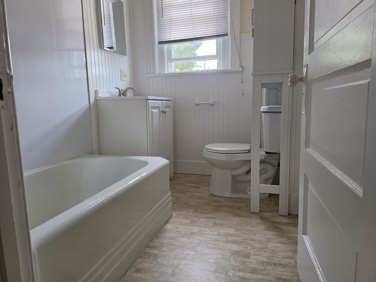 525 E Laurel St #NA - Photo 2 of 13