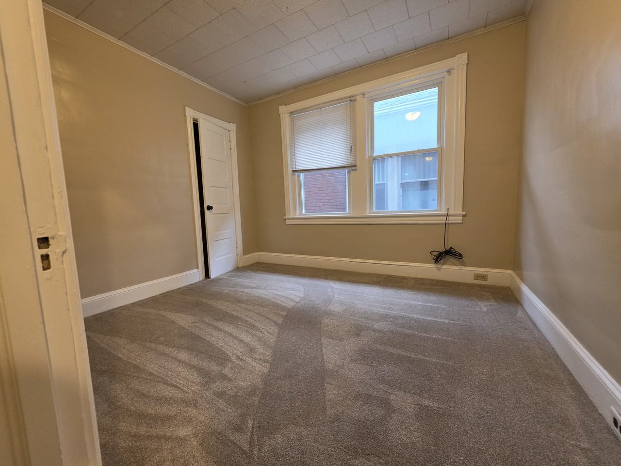525 E Laurel St #NA - Photo 6 of 13