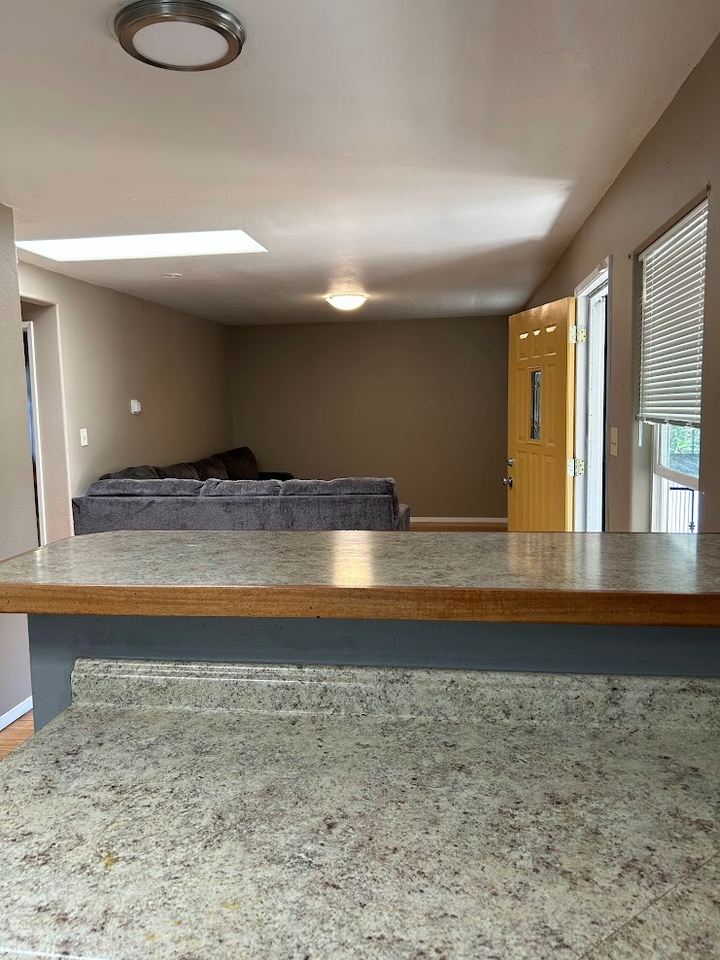145 Poinsettia Ave #NA - Photo 3 of 8