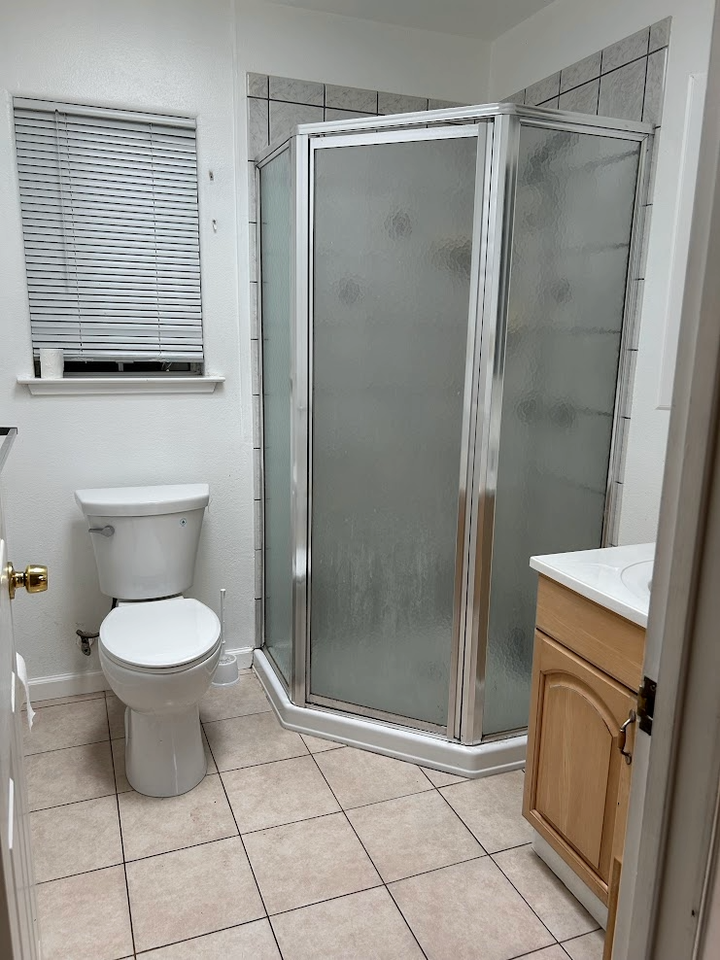 145 Poinsettia Ave #NA - Photo 4 of 8