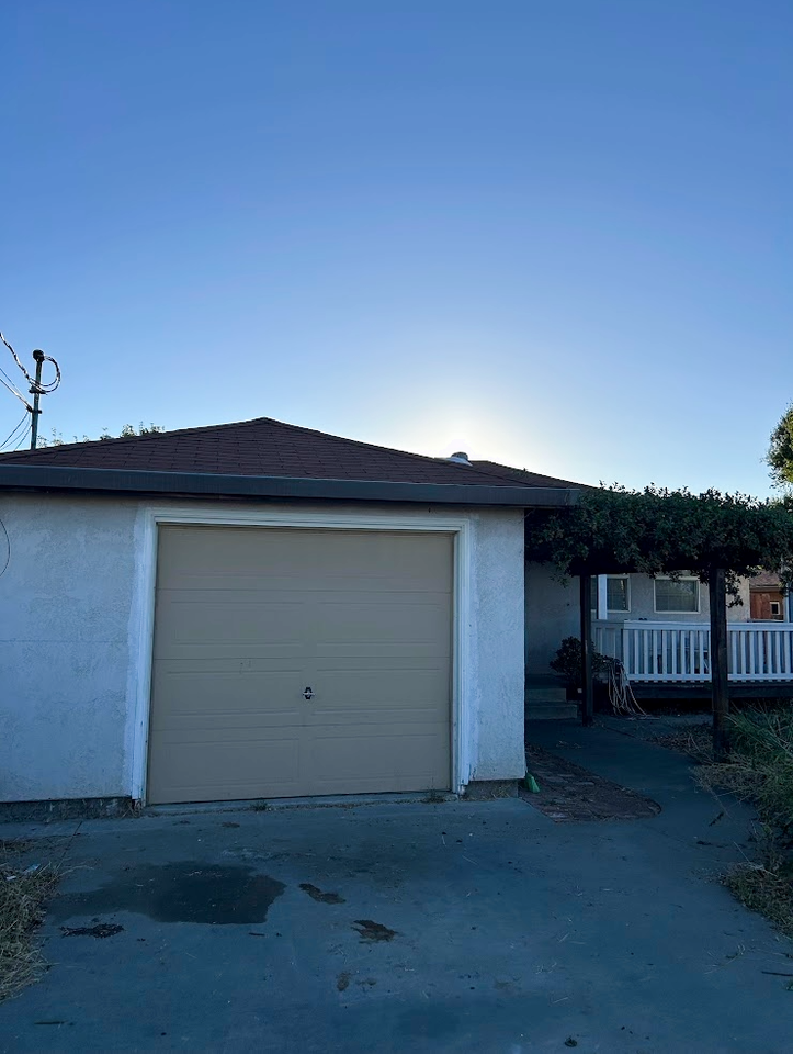 145 Poinsettia Ave #NA - Photo 7 of 8