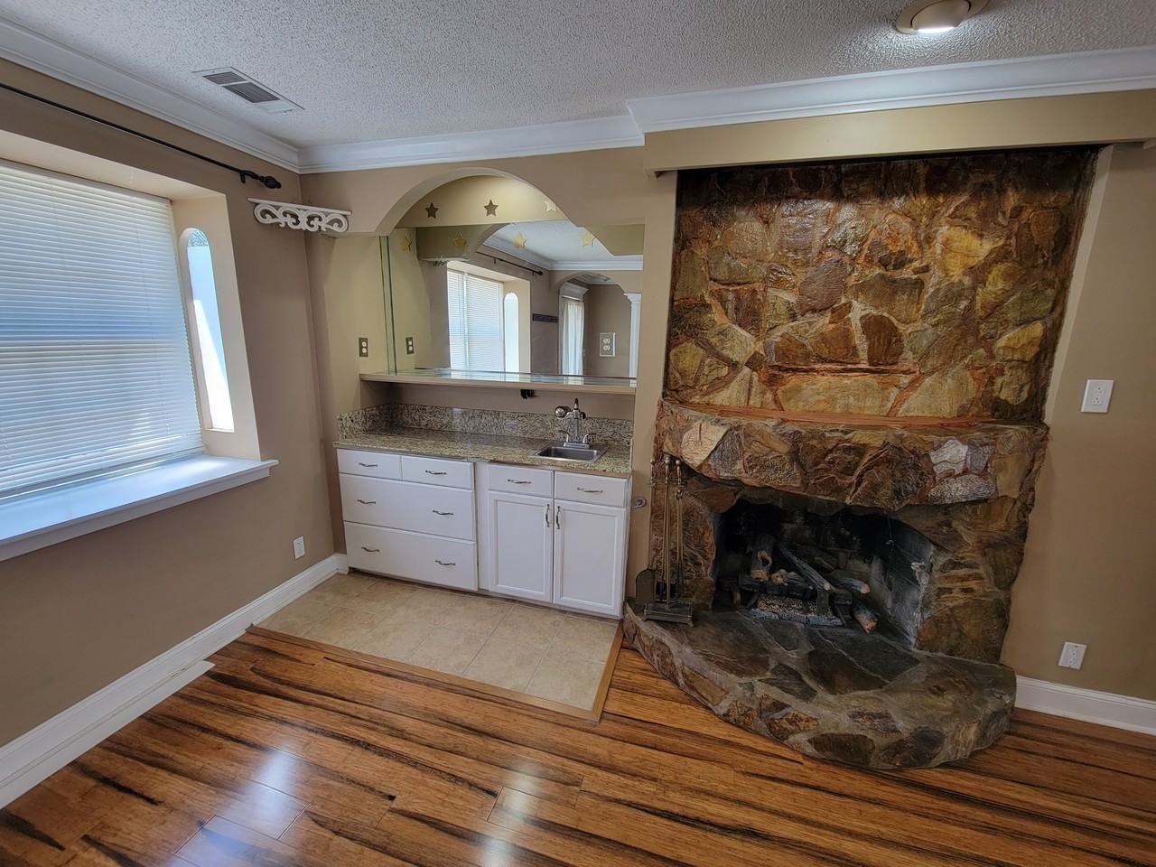 204 Brandywine Rd #D - Photo 4 of 20