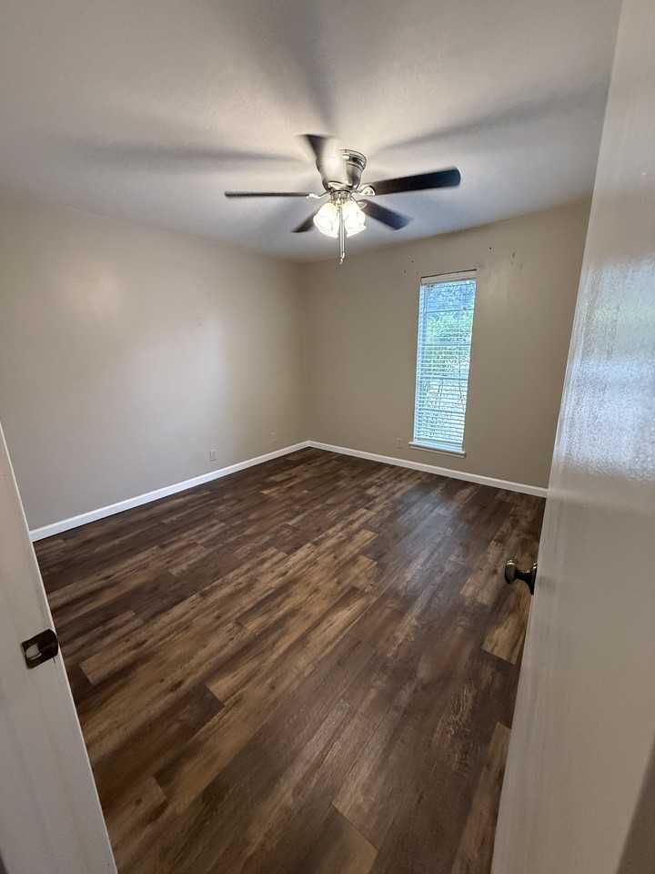 3613 Old Post Cir #NA - Photo 3 of 10