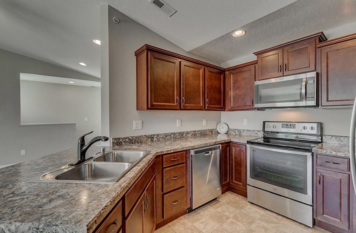 7431 Flintshire Dr - Photo 5 of 13