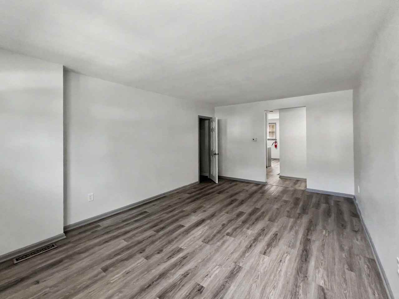 200 E. Maple Avenue - Photo 6 of 19