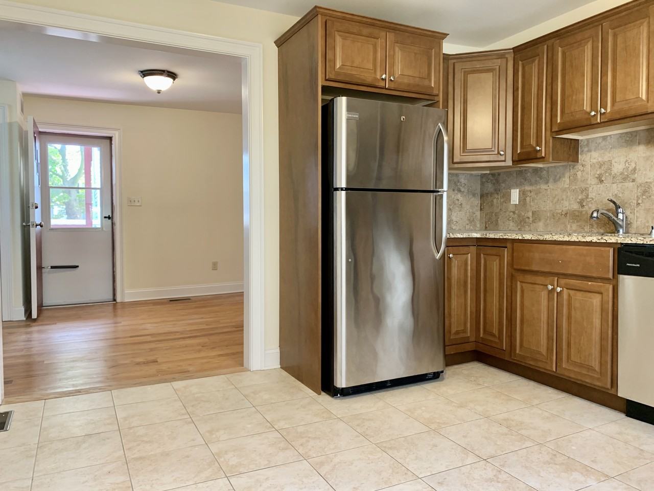 35 Lathrop Ave #3 - Photo 6 of 20