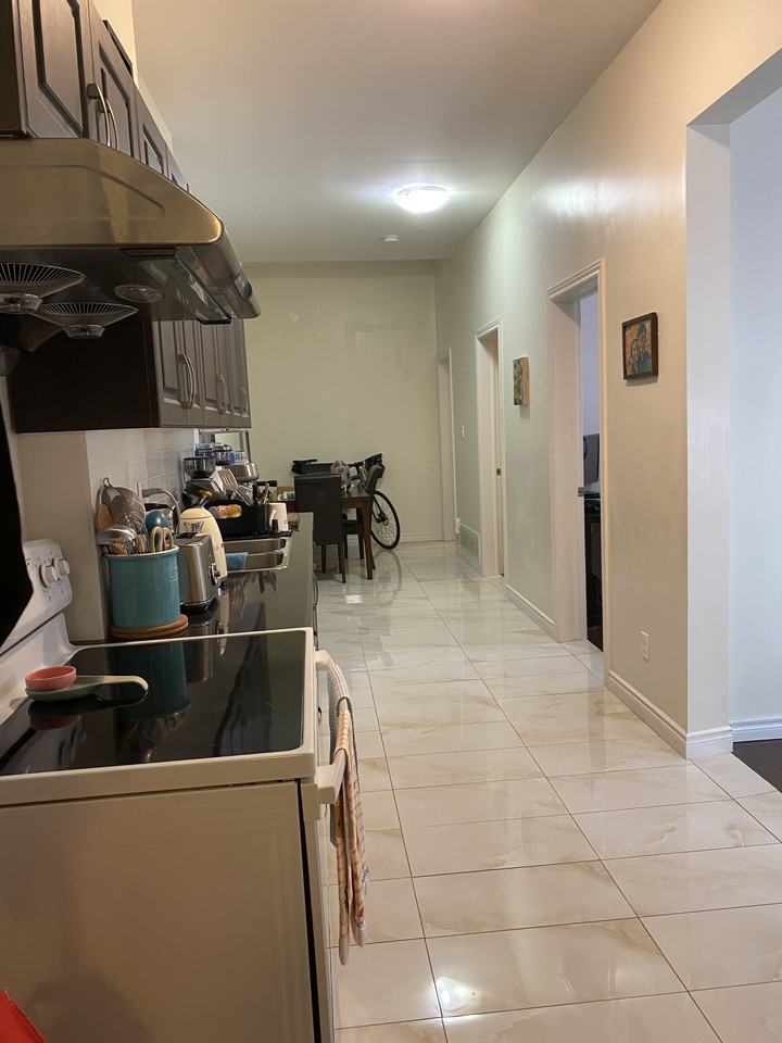 College St & Brunswick Ave - Photo 6 of 11