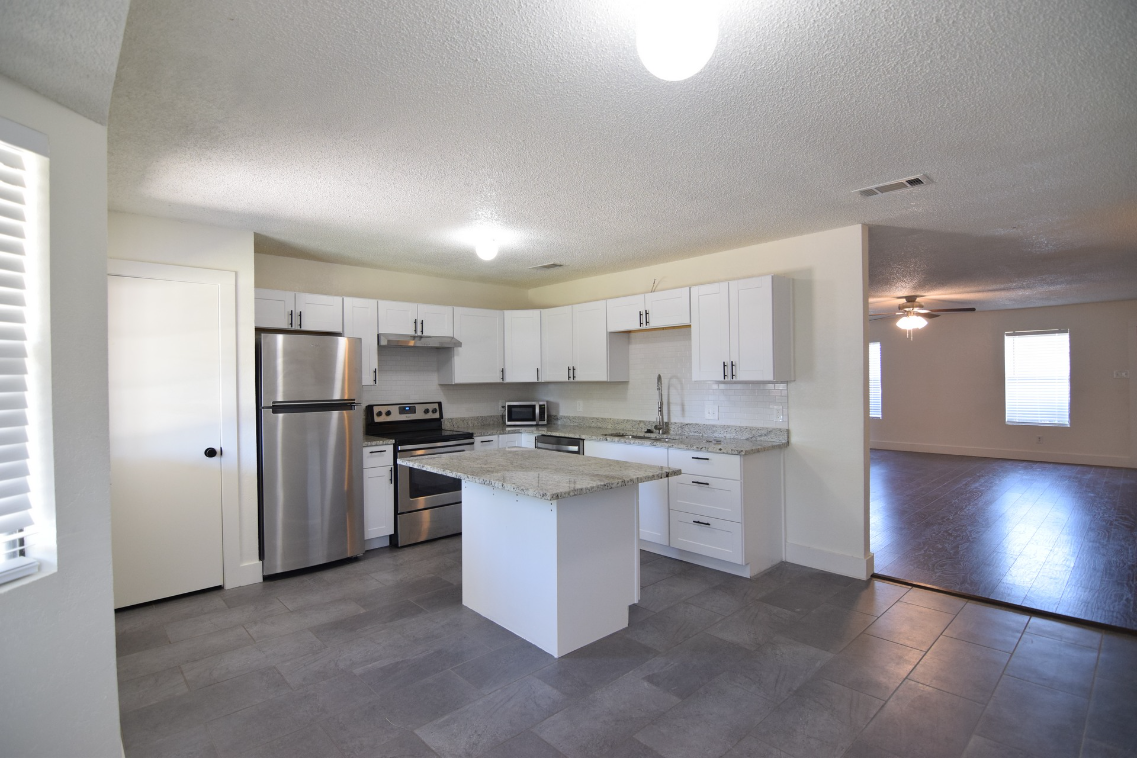 2608 Boyd Ave #NA - Photo 4 of 19