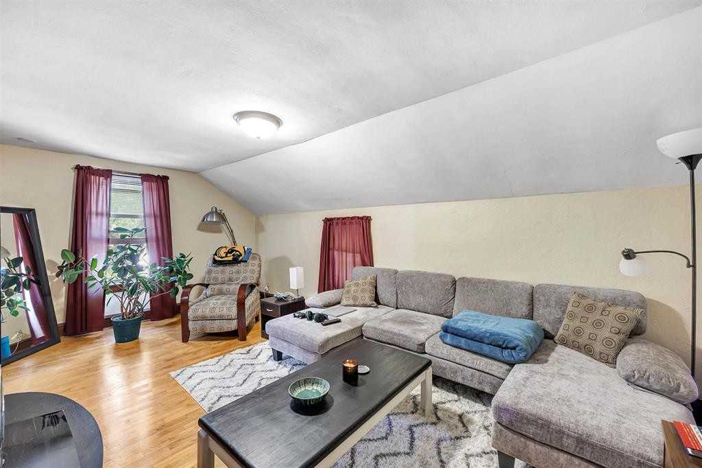324 N Outagamie St #324-1-2 - Photo 3 of 7