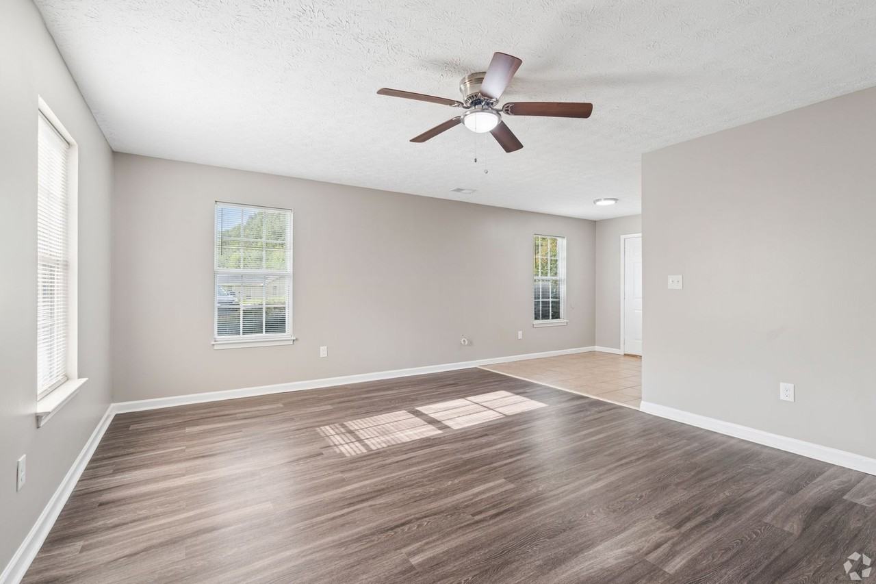 143-239 McAdams Drive - Photo 4 of 43
