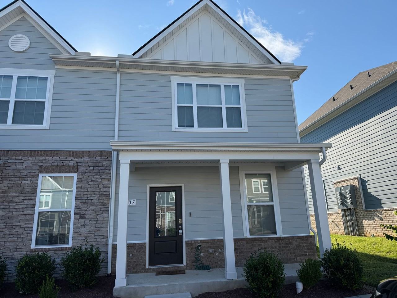 1407 Walker Way