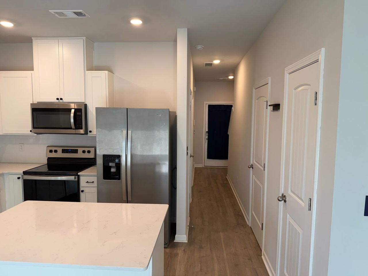1407 Walker Way - Photo 3 of 17