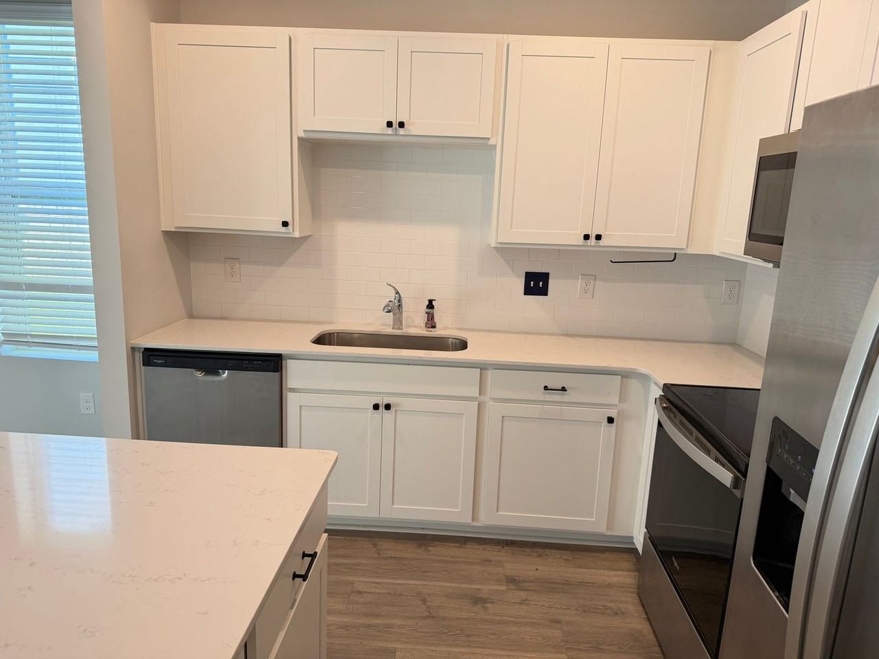 1407 Walker Way - Photo 5 of 17