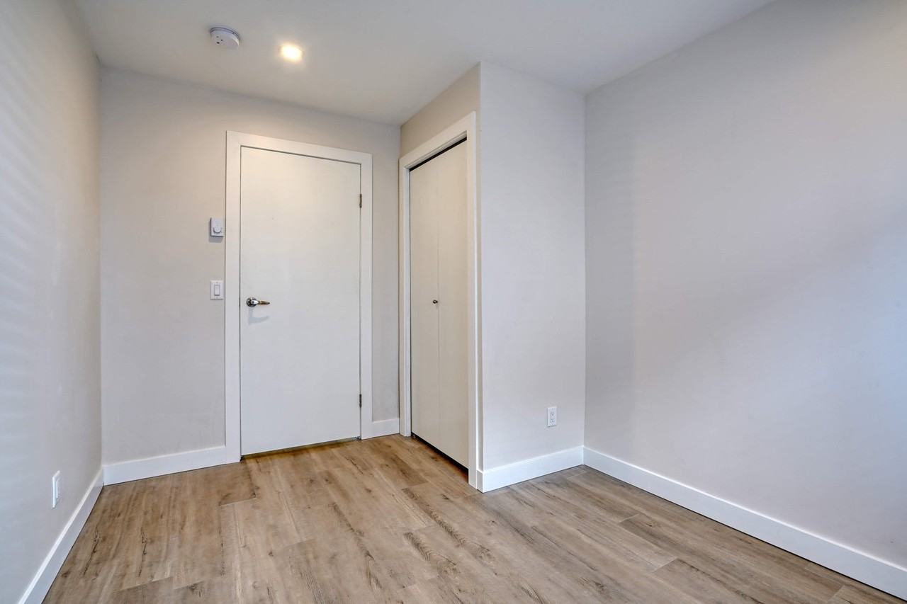 3180 Sylvia Pl - Photo 5 of 9