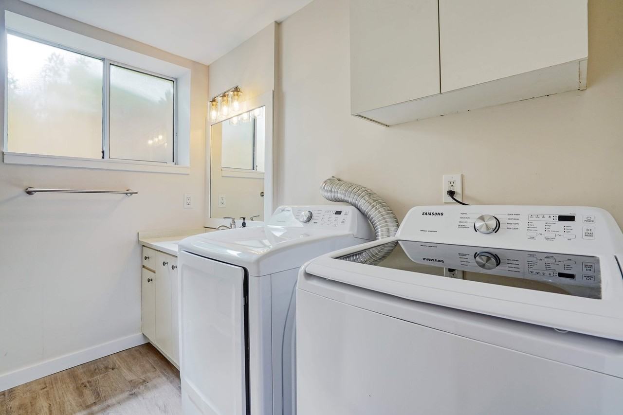 3180 Sylvia Pl - Photo 7 of 9