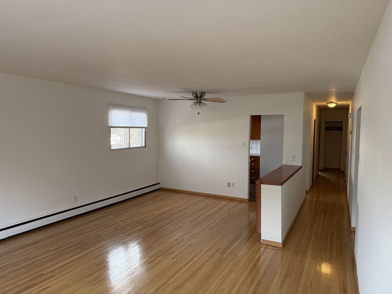 2428 14 St Sw - Photo 5 of 18