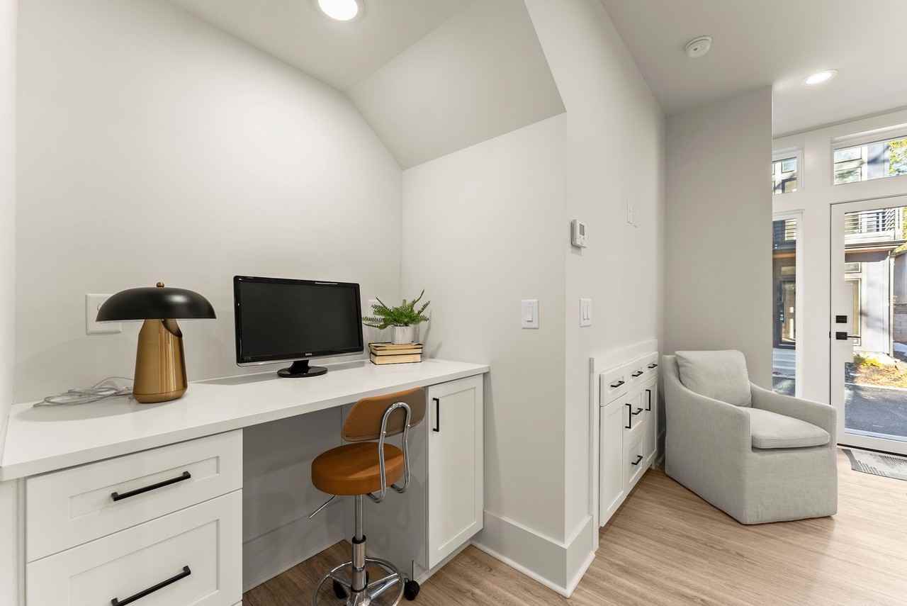 521 Washington Street - Photo 5 of 20