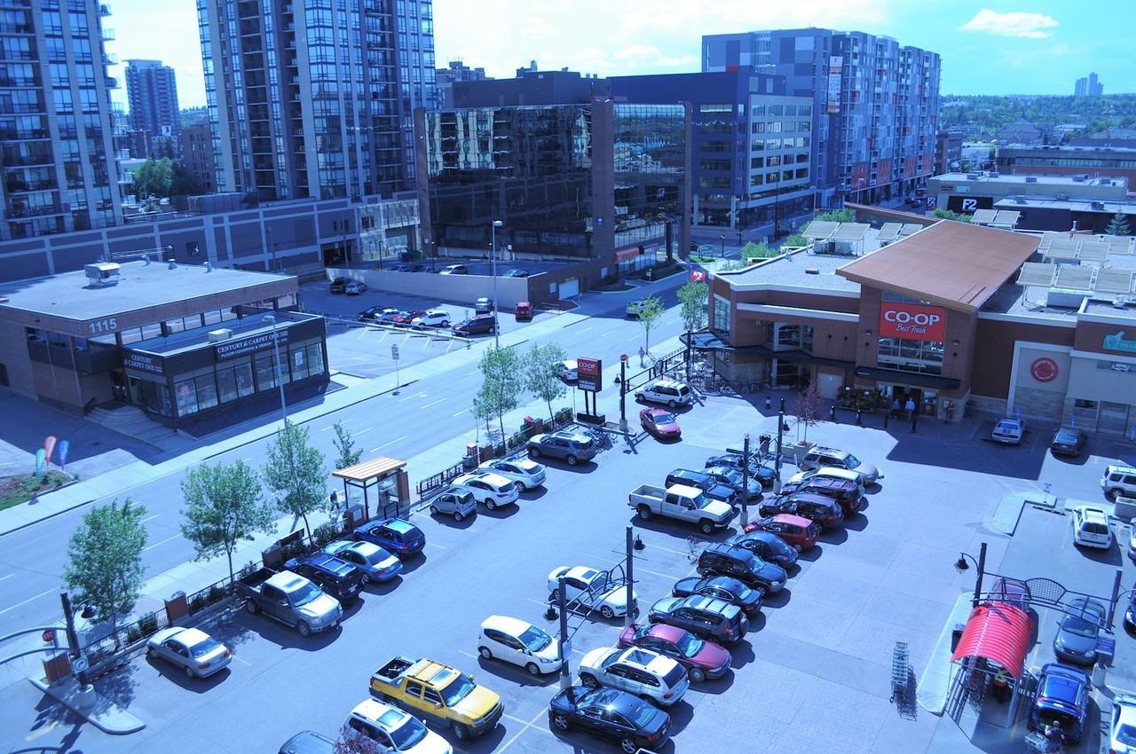 1053 10 St Sw