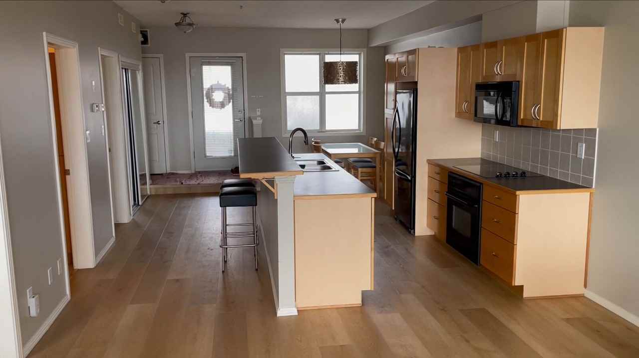 9507 - 9507 101 Ave Nw - Photo 6 of 17